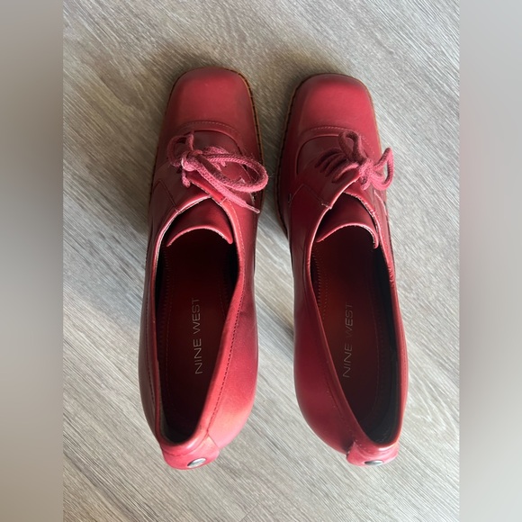 Nine West Red Vintage Classic Heels - Picture 5 of 8